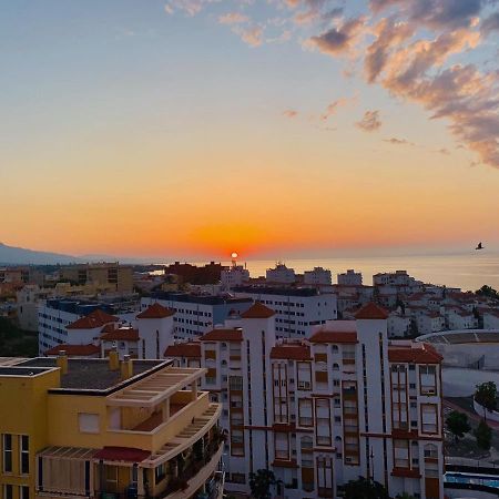 Penthouse Mit Private Dachterrasse Und Blick Auf Das Meer, Berge ,Hafen Estepona Exterior foto