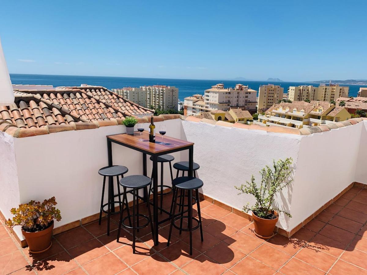 Penthouse Mit Private Dachterrasse Und Blick Auf Das Meer, Berge ,Hafen Estepona Exterior foto