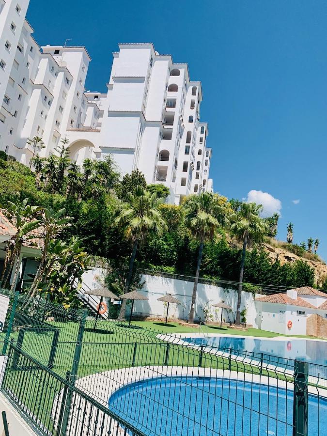 Penthouse Mit Private Dachterrasse Und Blick Auf Das Meer, Berge ,Hafen Estepona Exterior foto